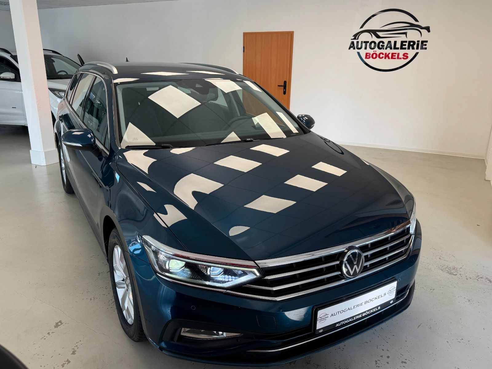 Volkswagen Passat Variant - 1
