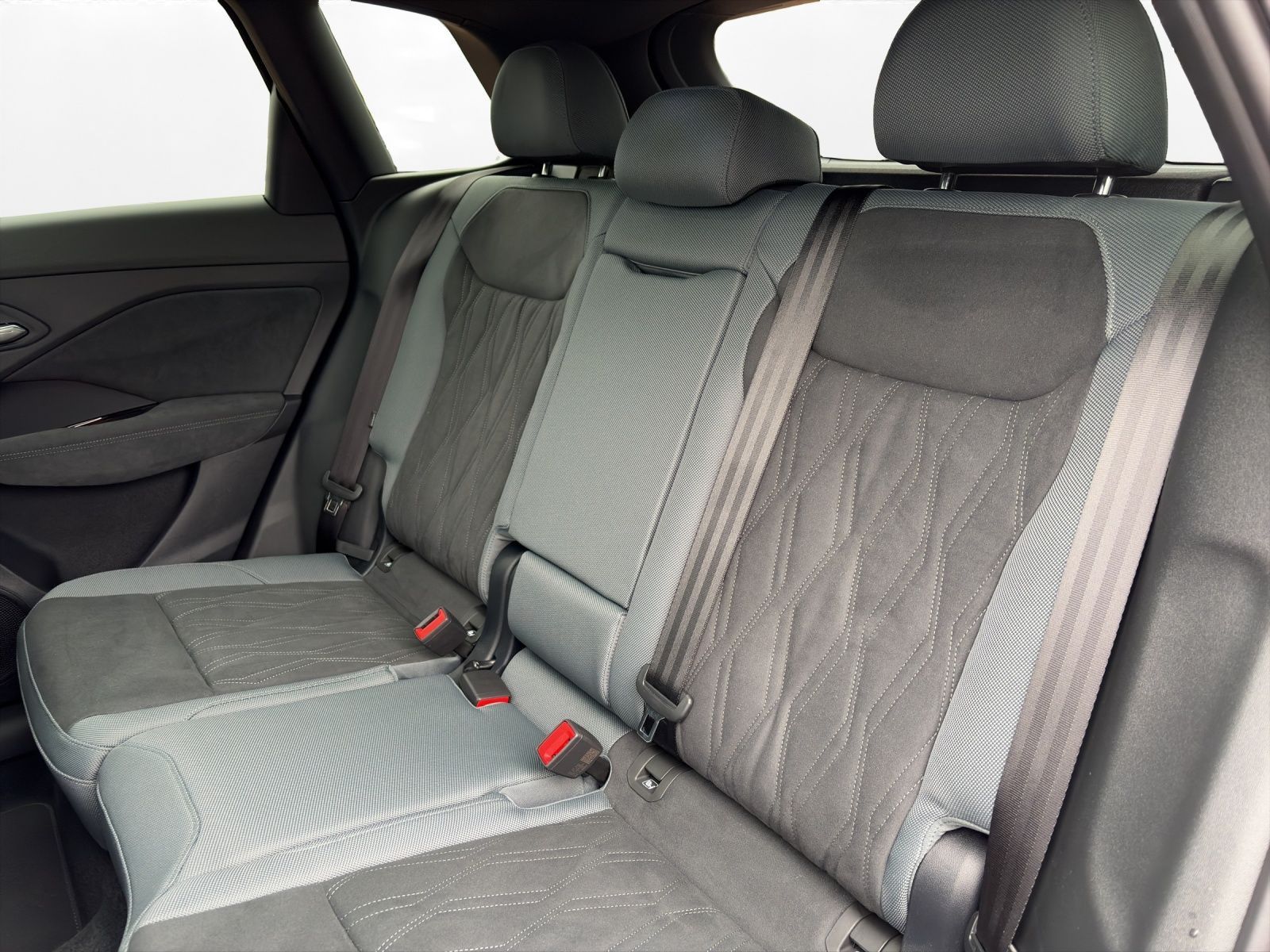 Audi Q3 SUV e-hybrid TECHPRO+PANO+HUD+DIGI-MATRIX+ foto 4