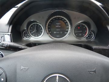 Mercedes E 200 - 8