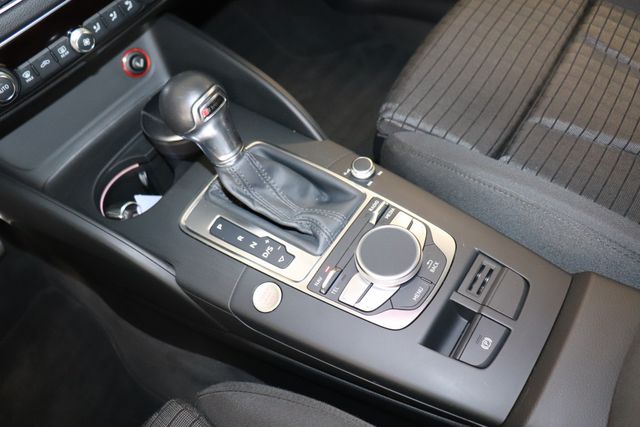 Fahrzeugabbildung Audi A3 1.8 TFSI Quattro S-Line Navi-Xenon-Tempo-Bt