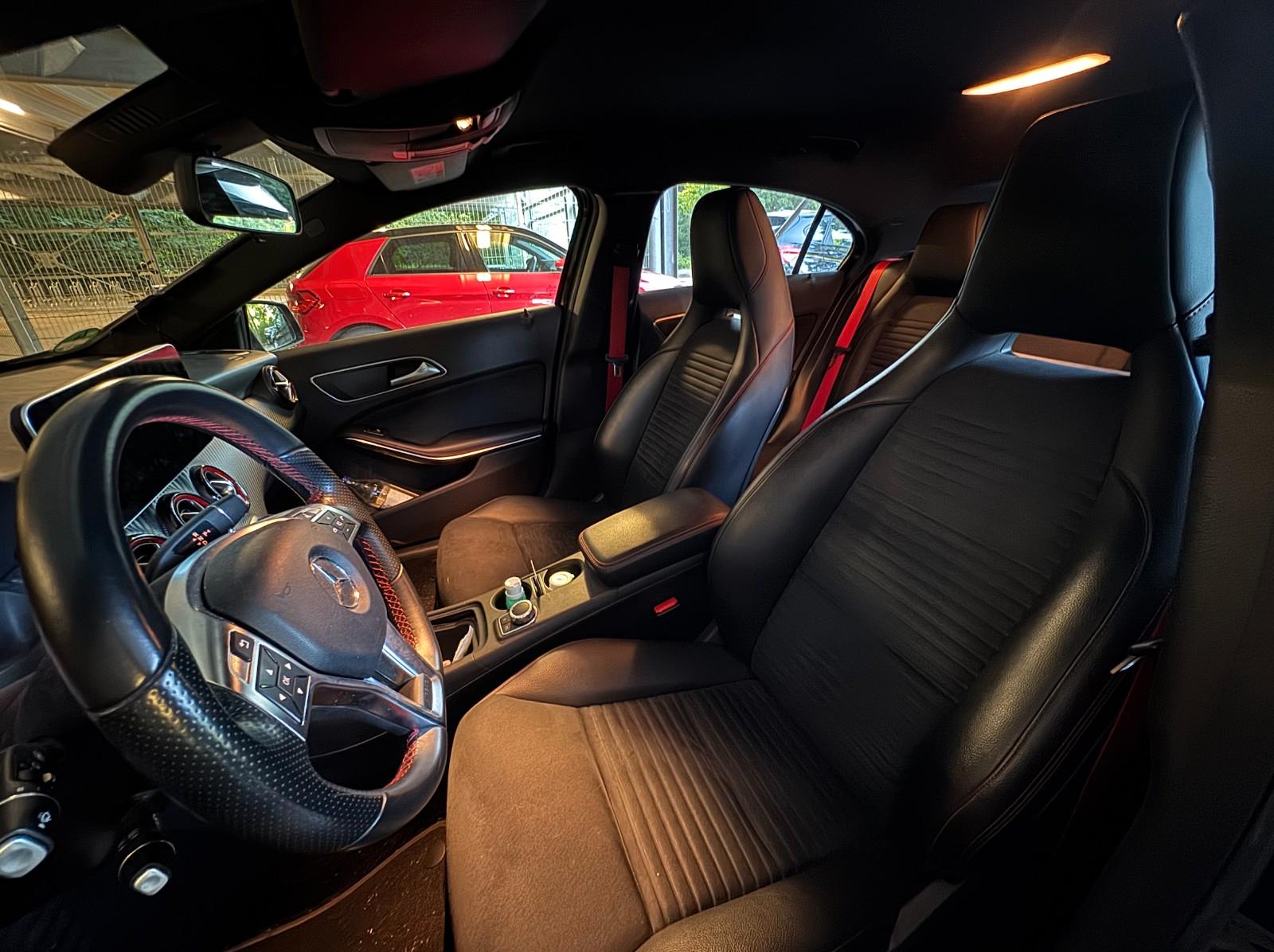 Mercedes-Benz  A 250 AMG Line Shz Memo Infotain Parctr Leder