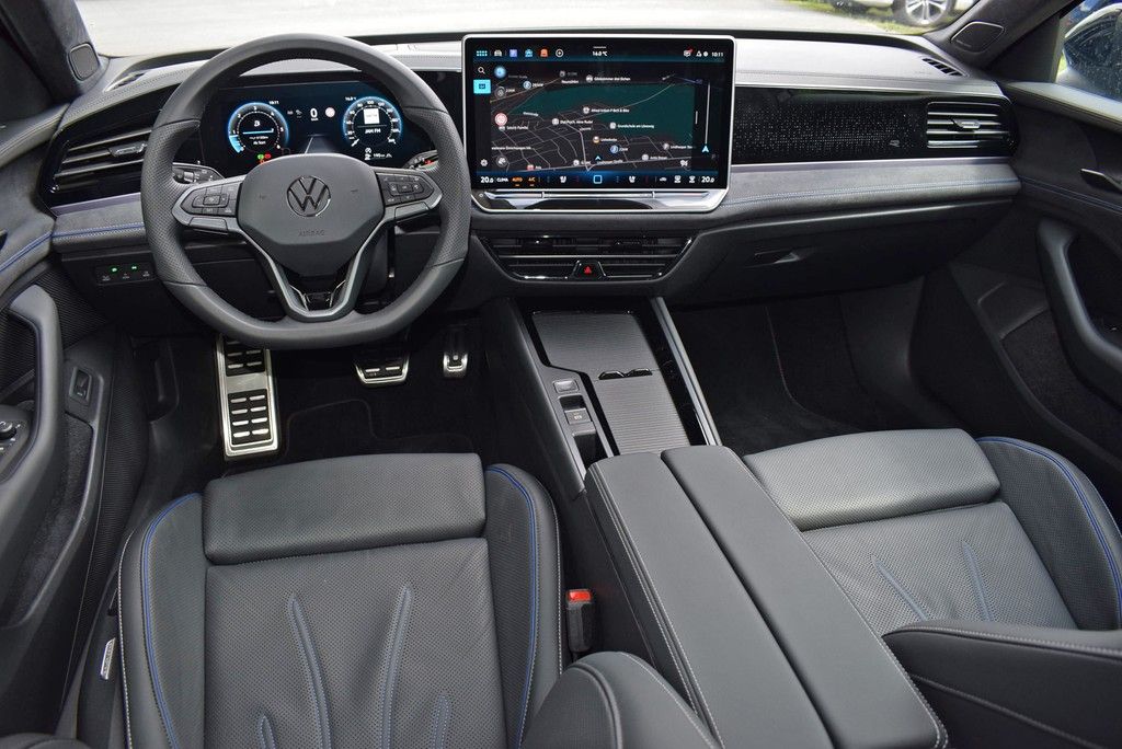 Volkswagen Passat Variant TDI 2.0 4M DSG R-Line Matrix AHK foto 2