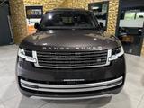 Land Rover Range Rover D350/FIRST-EDITION/PANO/FOND-TV/360° - gebrauchte Land Rover Range Rover aus dem Jahr 2023