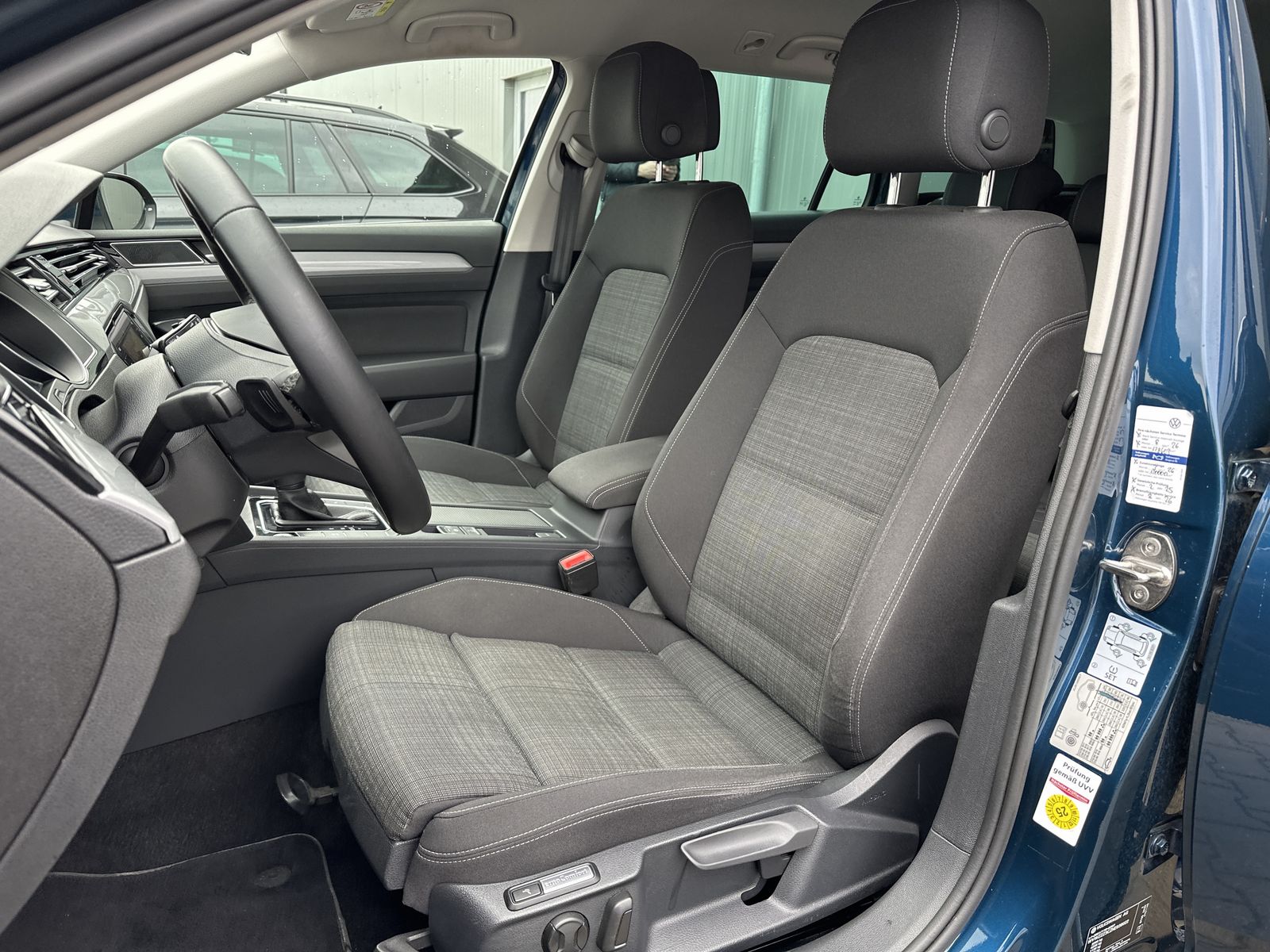 Fahrzeugabbildung Volkswagen Passat Variant 2.0 TDI DSG Business NAV+LED+AHK