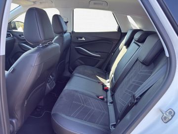 Fotografie des Opel Grandland (X) Grandland GS AT Alcantara Navi 360°Kamera LED