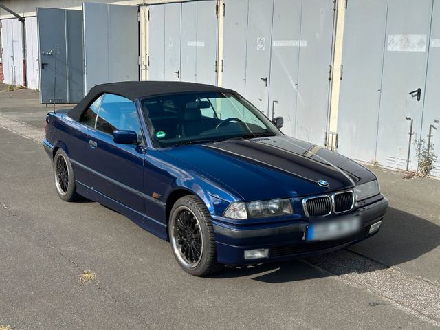 BMW 318i E36 Cabrio TÜV 07/26 Leder 136TKM...