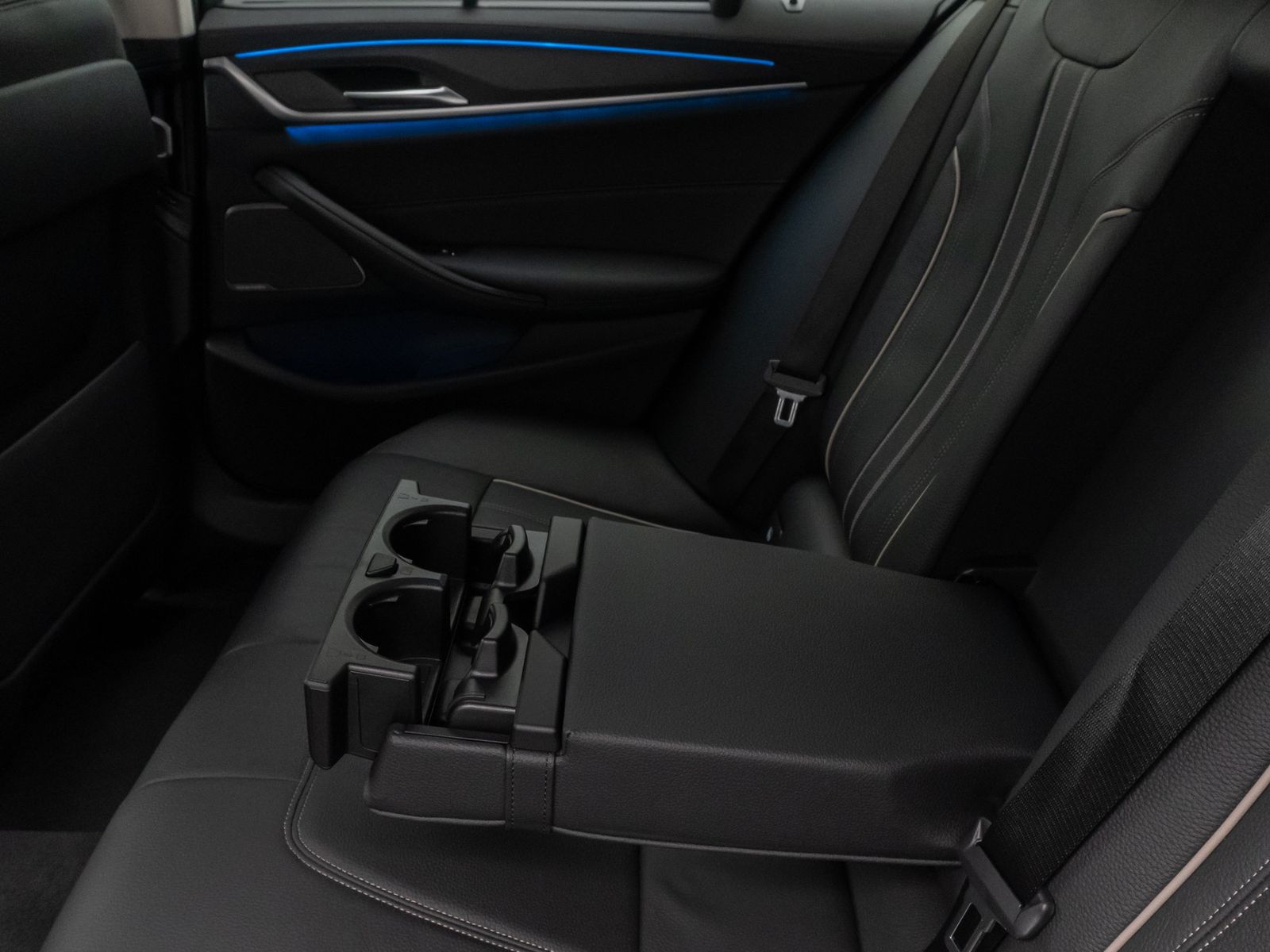 Fahrzeugabbildung BMW 530e Luxury Line DAB Laser 4*Klima Kamera Sport