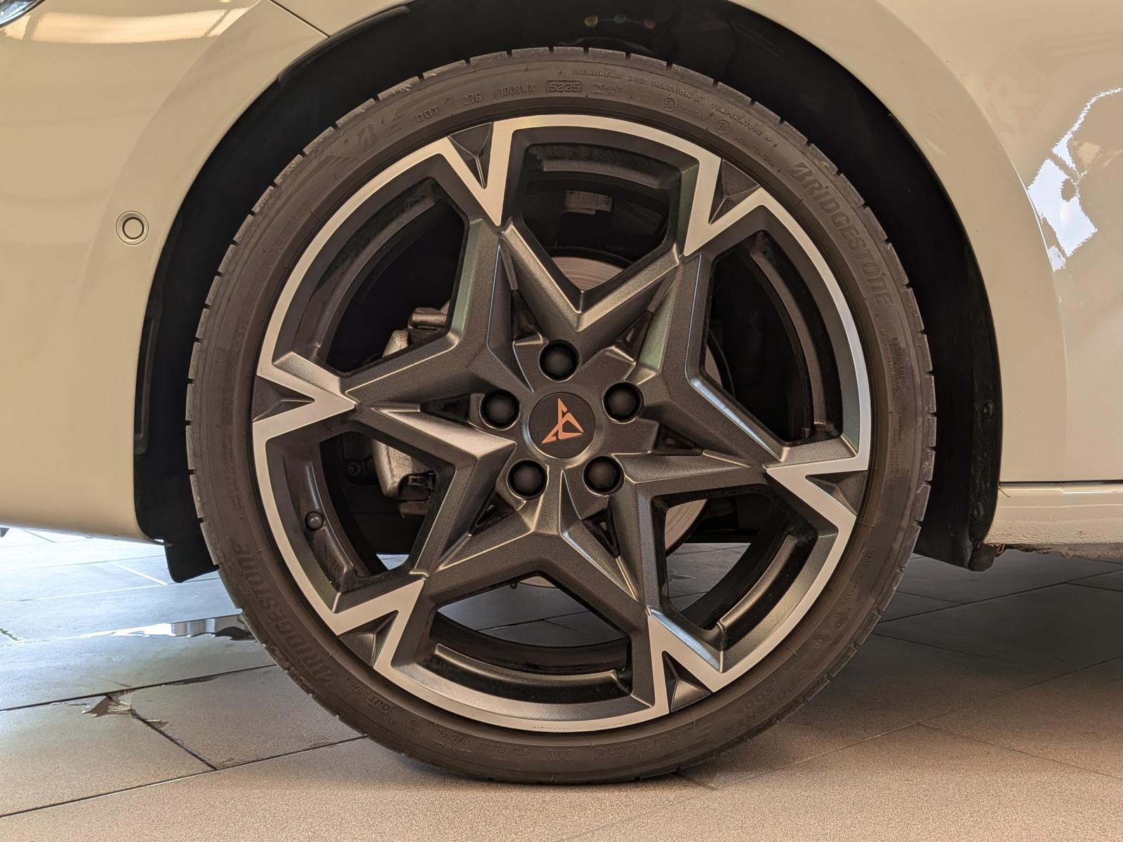 Cupra Leon 1.5 eTSI DINAMICA*MATRIX*ACC*PANO*AHK 5J-Ga