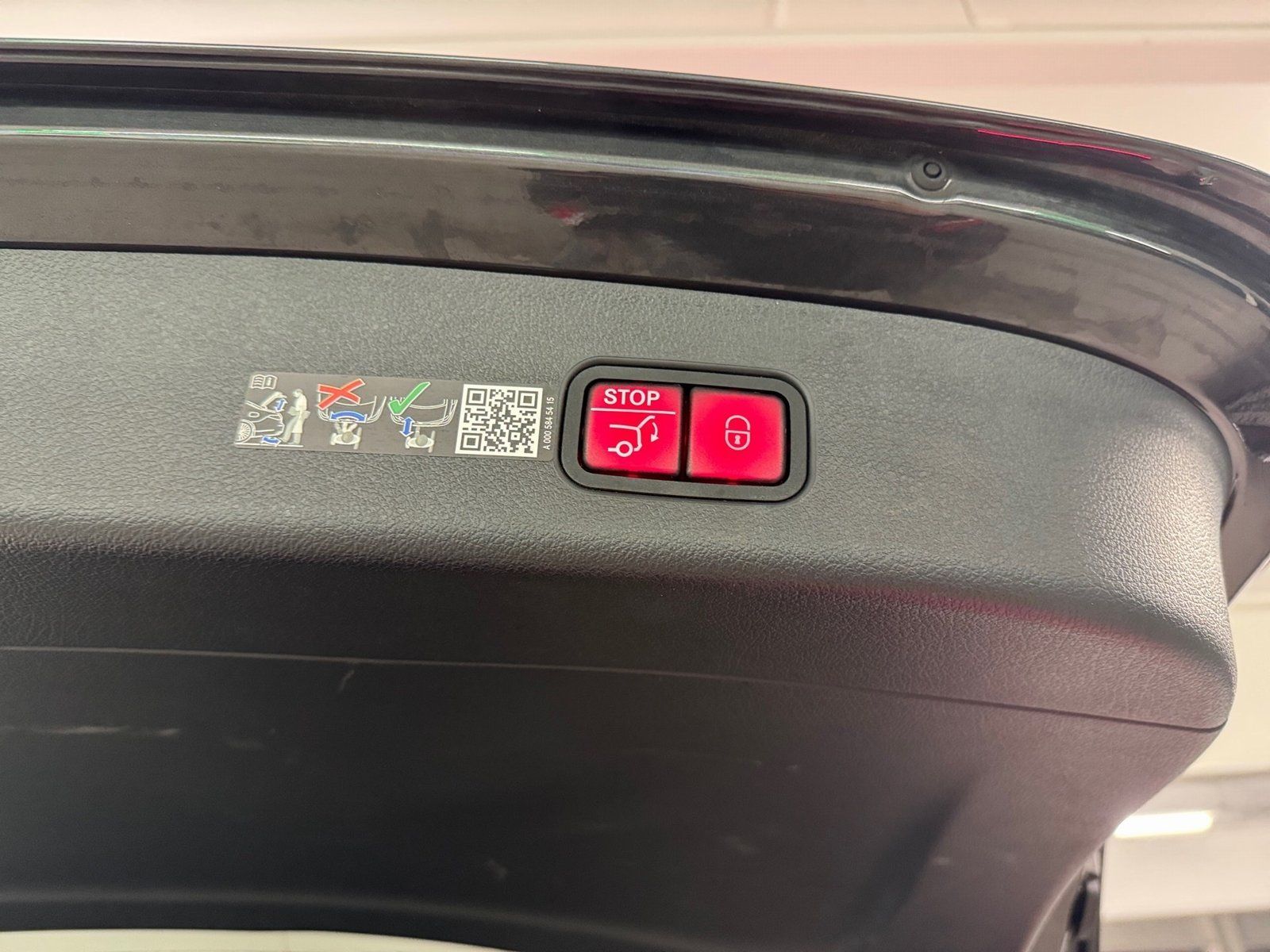 Fahrzeugabbildung Mercedes-Benz GLC 300 d 4M AMG*Technik*AHK*Pano*Fahrass*Burmes