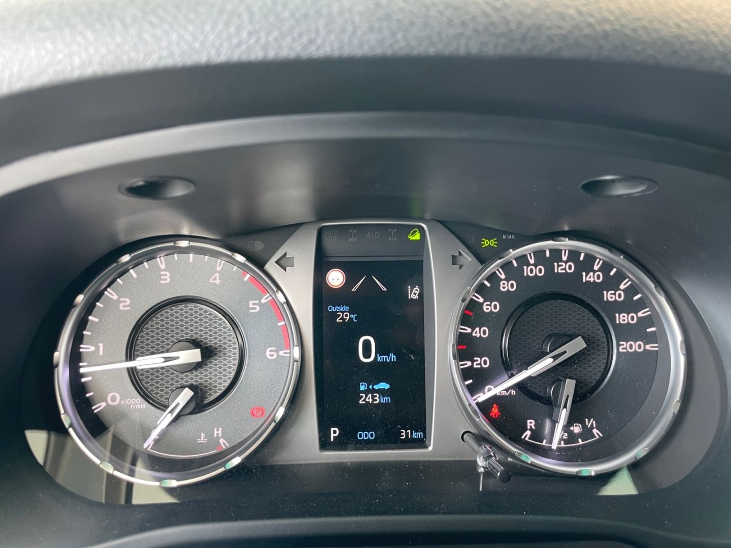 Toyota Hilux - Bild 13