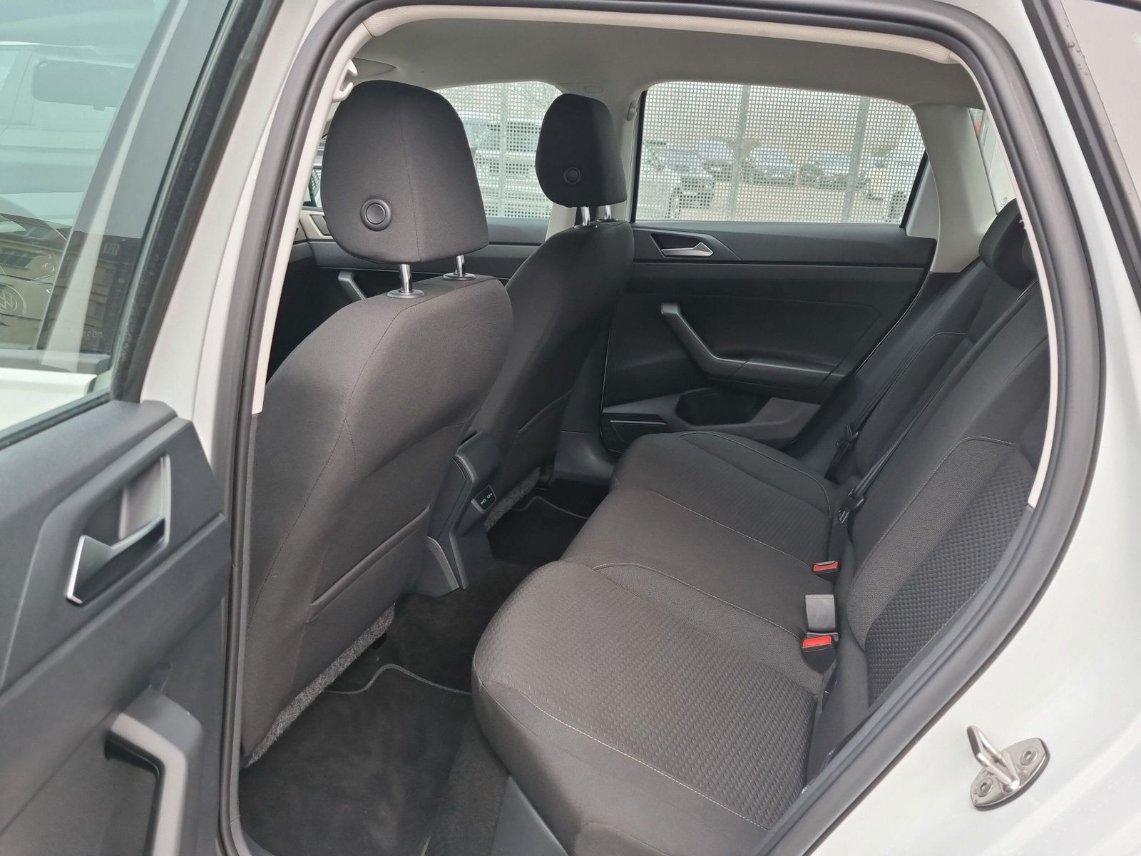 Fahrzeugabbildung Volkswagen Polo 1.0 Comfortline APP PDC SHZ KLIMA