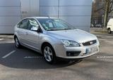 Ford Focus 1,6 Ghia - Ford Focus aus 2005: Ghia