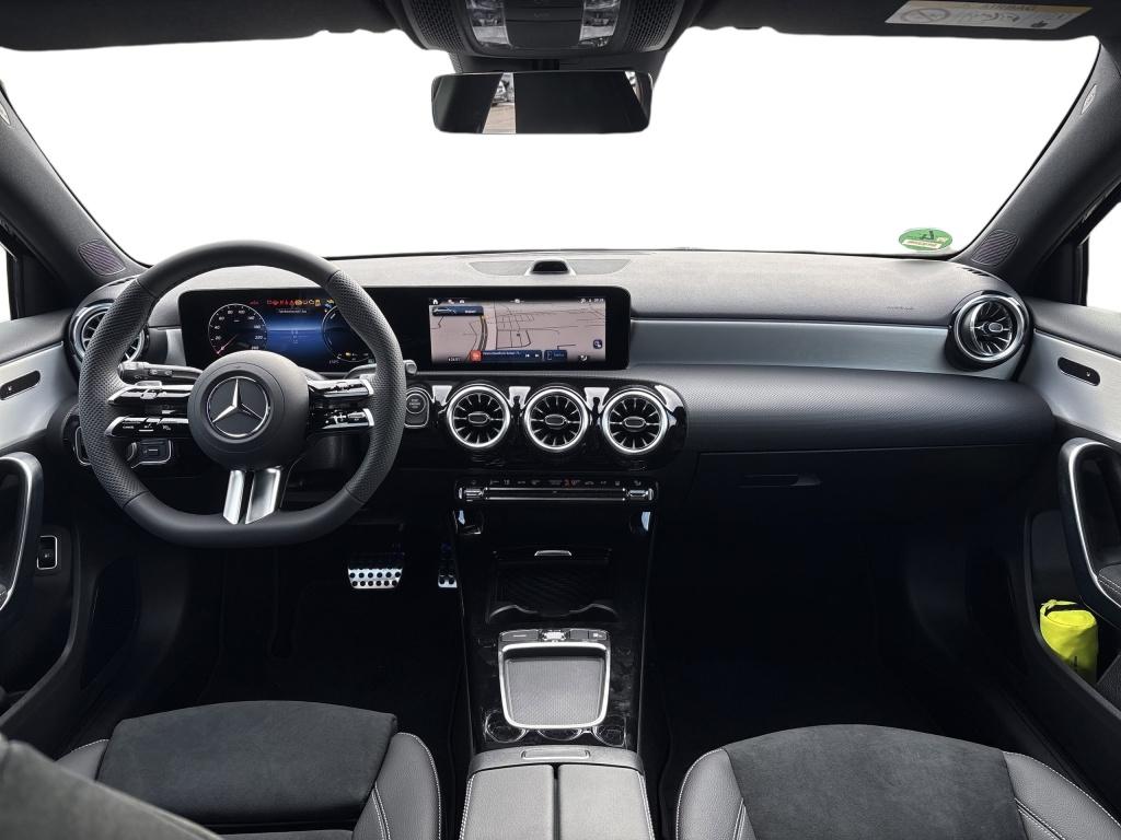 Mercedes-Benz A 250 e Special Edition AMG Night Multibeam 19''