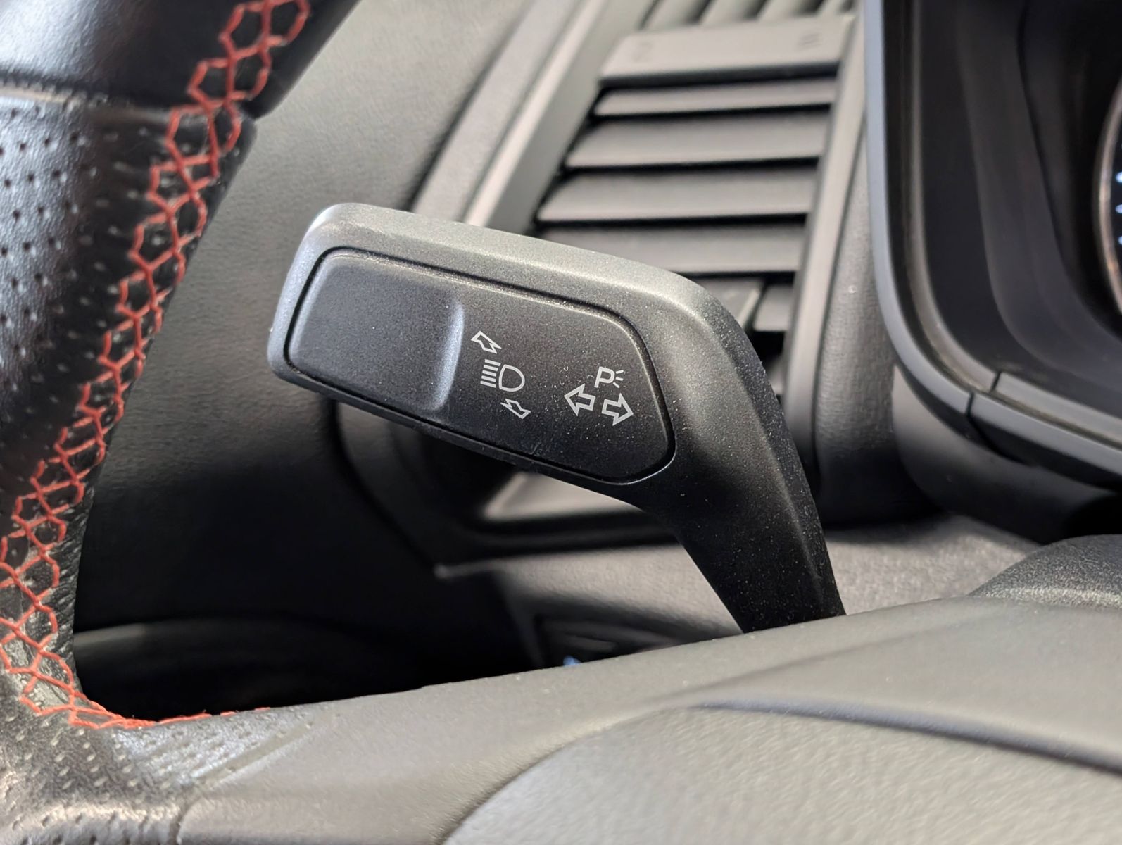 FORD EcoSport 1.0 EcoBoost ST-Line LED Navi Winter – Bild 32