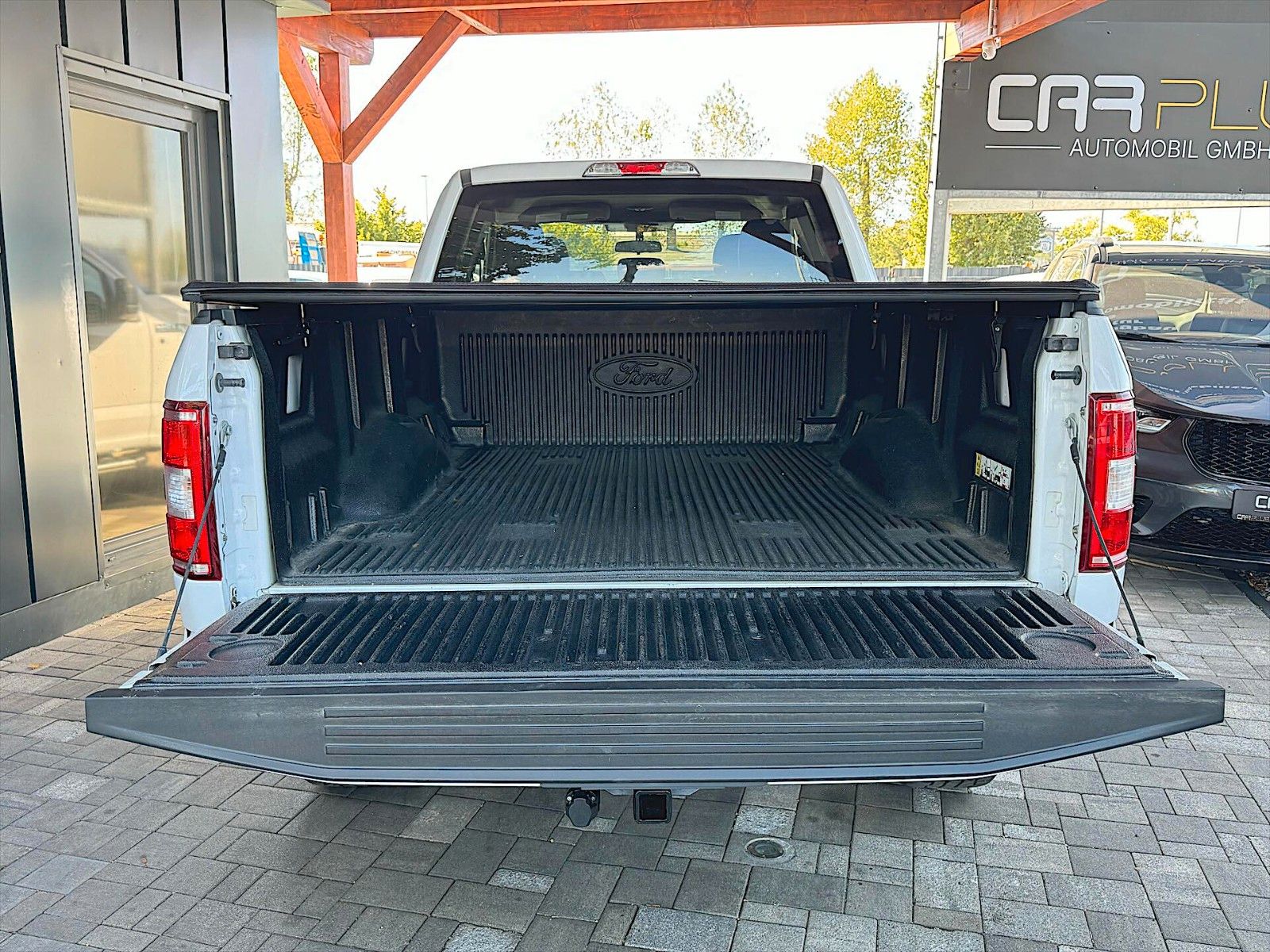 Fahrzeugabbildung Ford F150 5.0 V8 STX Offroad 4x4 SuperCab Long Bed