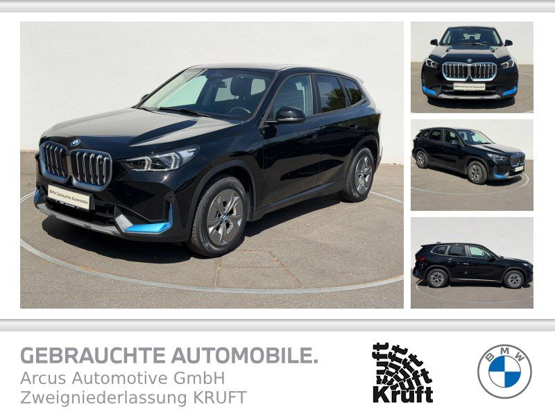 BMW iX1 xDrive30 PANO+AHK+LED+KAMERA+LR HZ