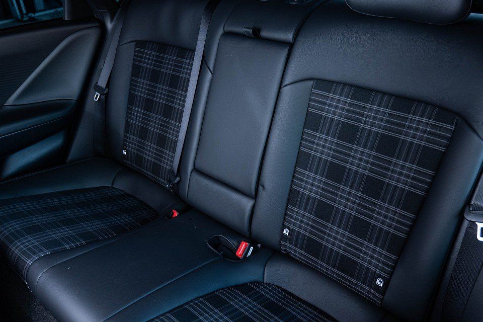 Fahrzeugabbildung Hyundai IONIQ 6 77,4kWh AWD First Edition