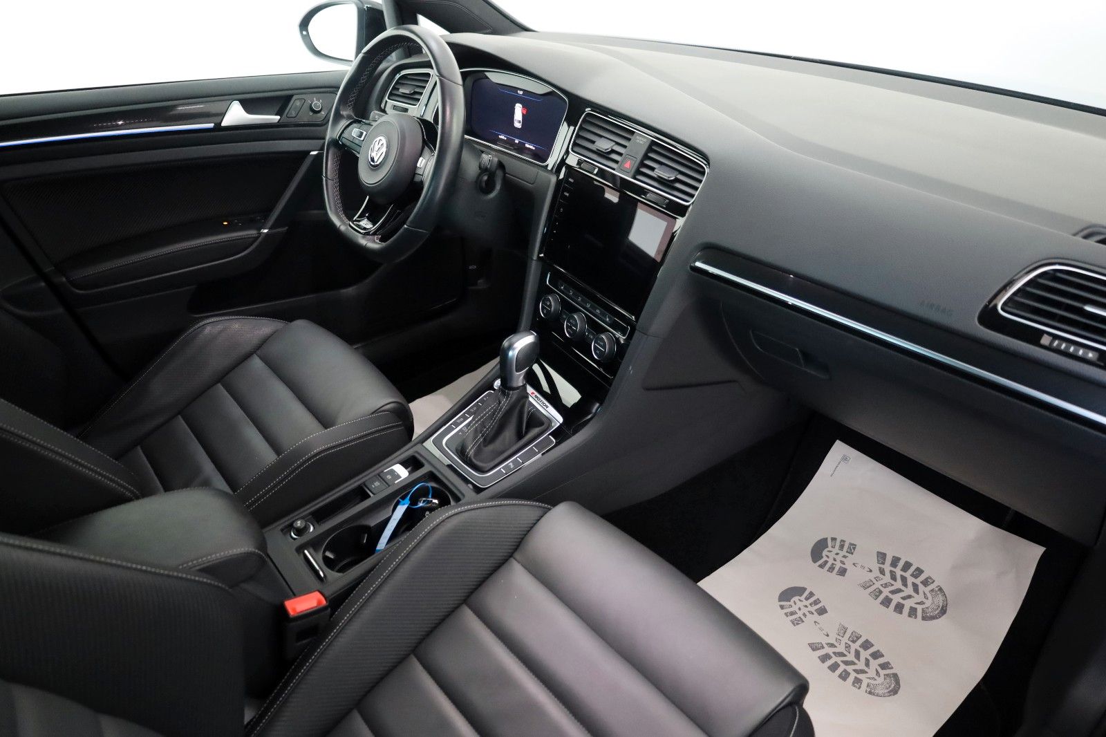 Fahrzeugabbildung Volkswagen Golf VII Variant R 4M Leder,Navi,LED,Kamera,ACC