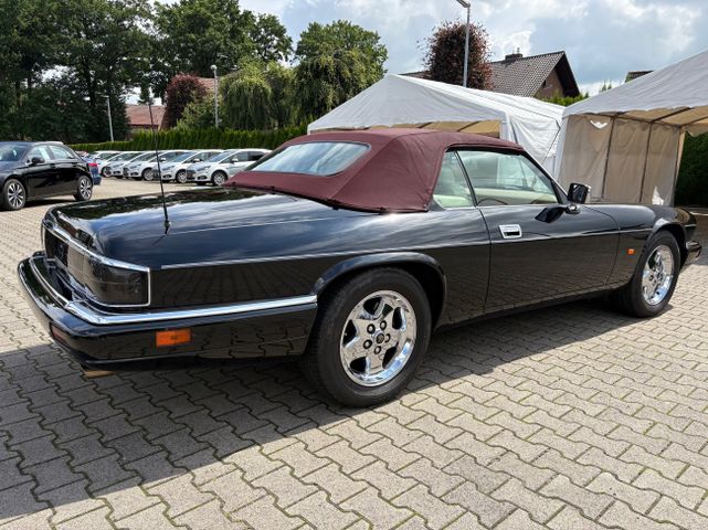 Fahrzeugabbildung Jaguar XJS Cabrio 4.0 Convertible 1.Hand+Top Zustand