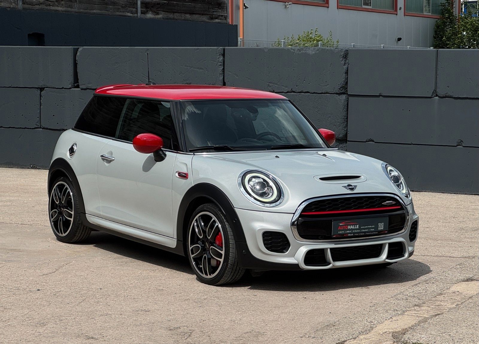 Fahrzeugabbildung MINI John Cooper Works CarPlay Adap. LED NAV HuD PDC