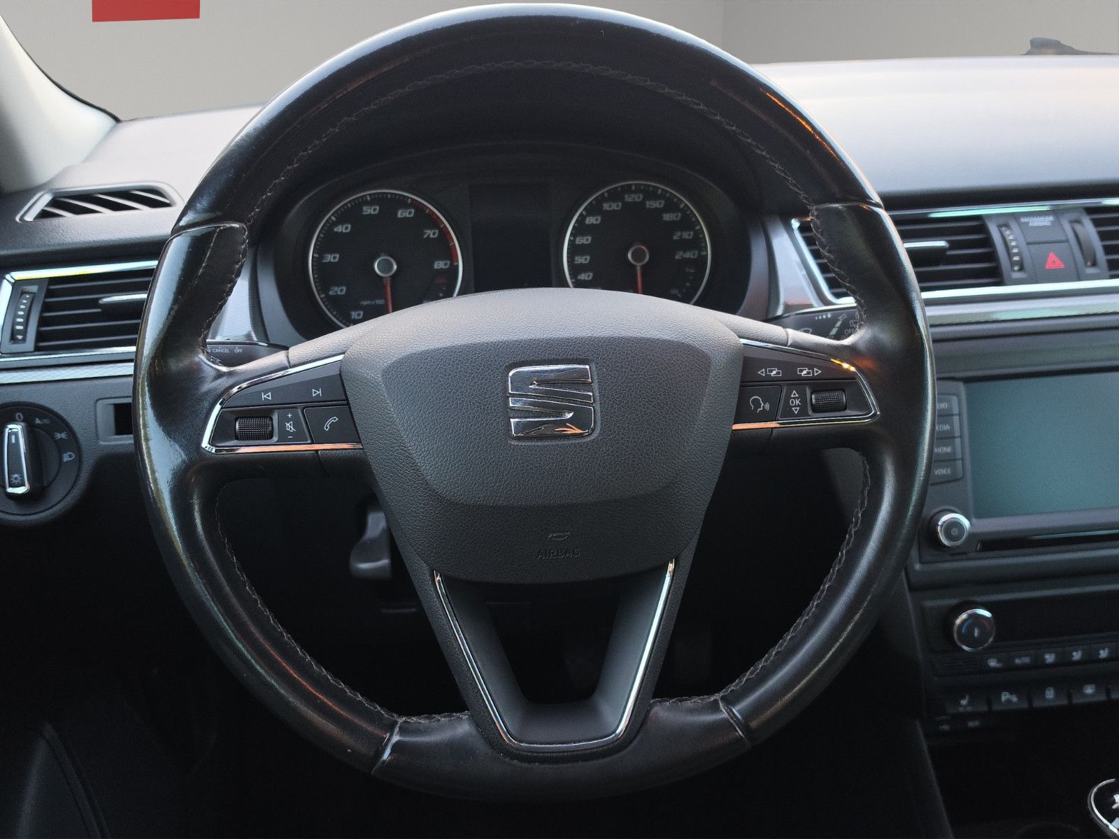 Fahrzeugabbildung SEAT Toledo Style TÜV SERVICE NEU