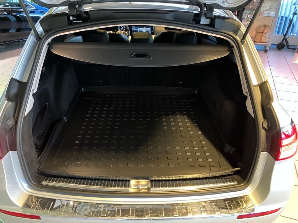 Fahrzeugabbildung Mercedes-Benz E 220 d T-Modell Pano STH Navi ACC PDC SHZ LED