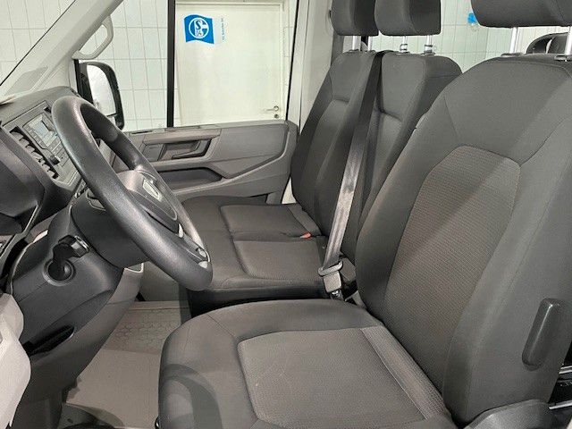 TGE VW CRAFTER 3.140 2.0 TDI AUTOM. 9-SITZER