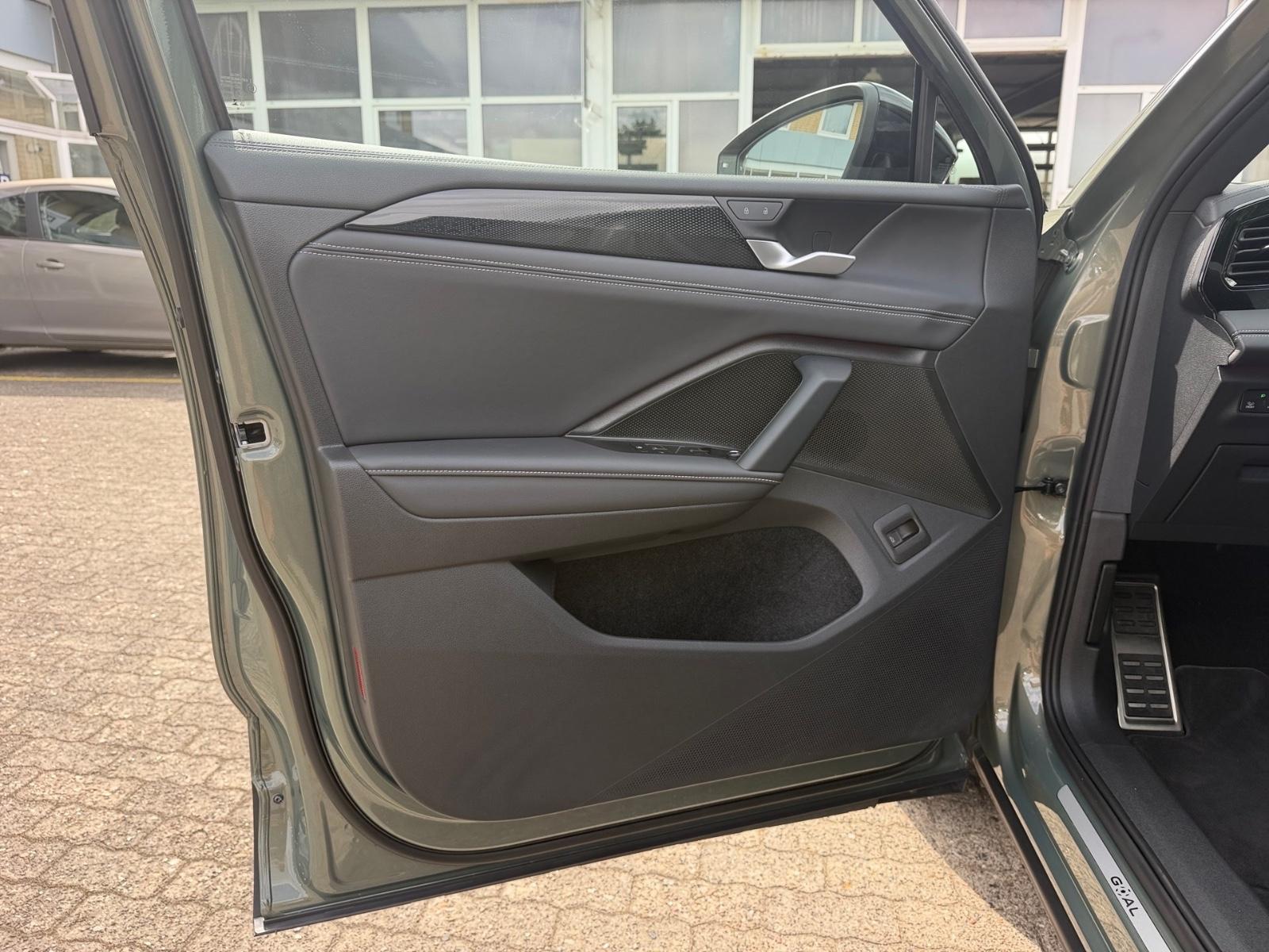 Volkswagen Tiguan 1.5 eTSI GOAL IQ-Matrix AHK 18" Allw. ACC, миниатюра 16