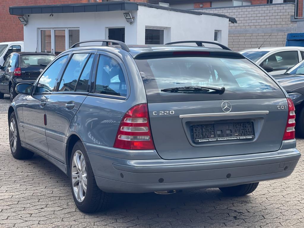 Mercedes-Benz C 220