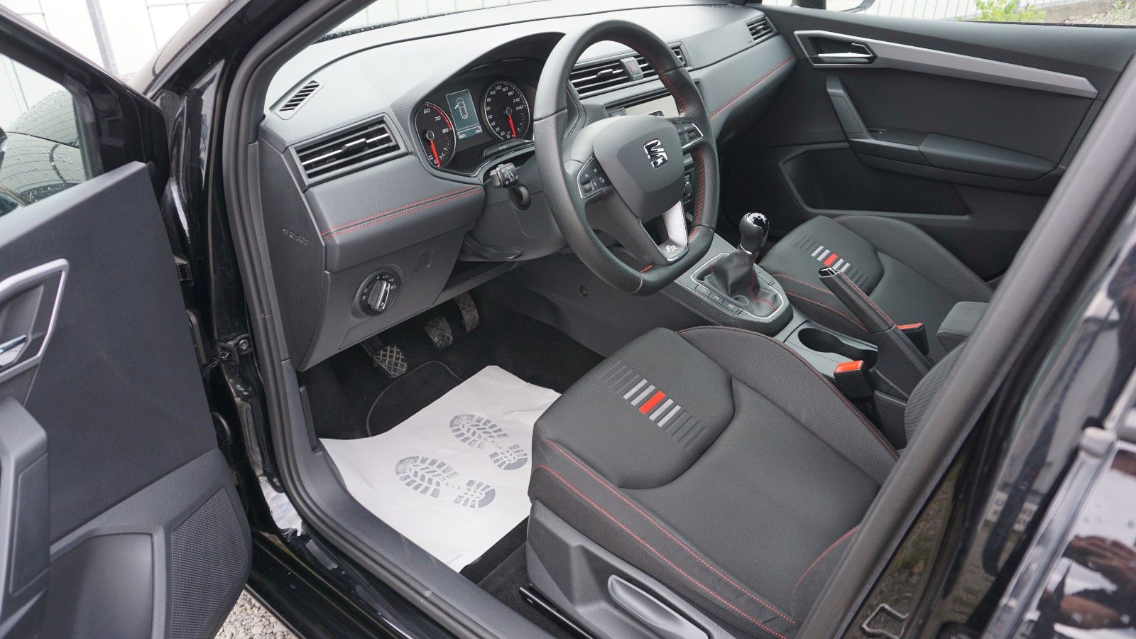 Fahrzeugabbildung SEAT Ibiza FR, Full Link, LED, PDC, Touch, SHZ, Sport