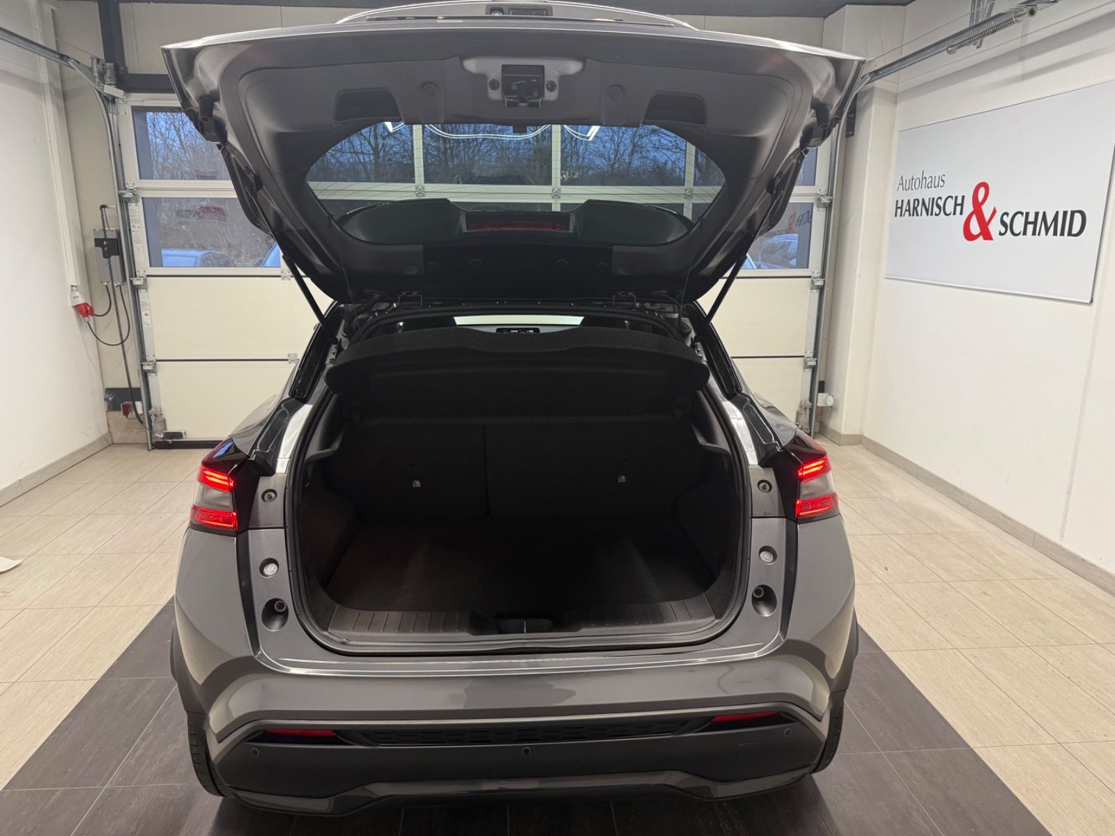 Fahrzeugabbildung Nissan Juke Hybrid Premiere Edition Navi 2-Farben-Lack