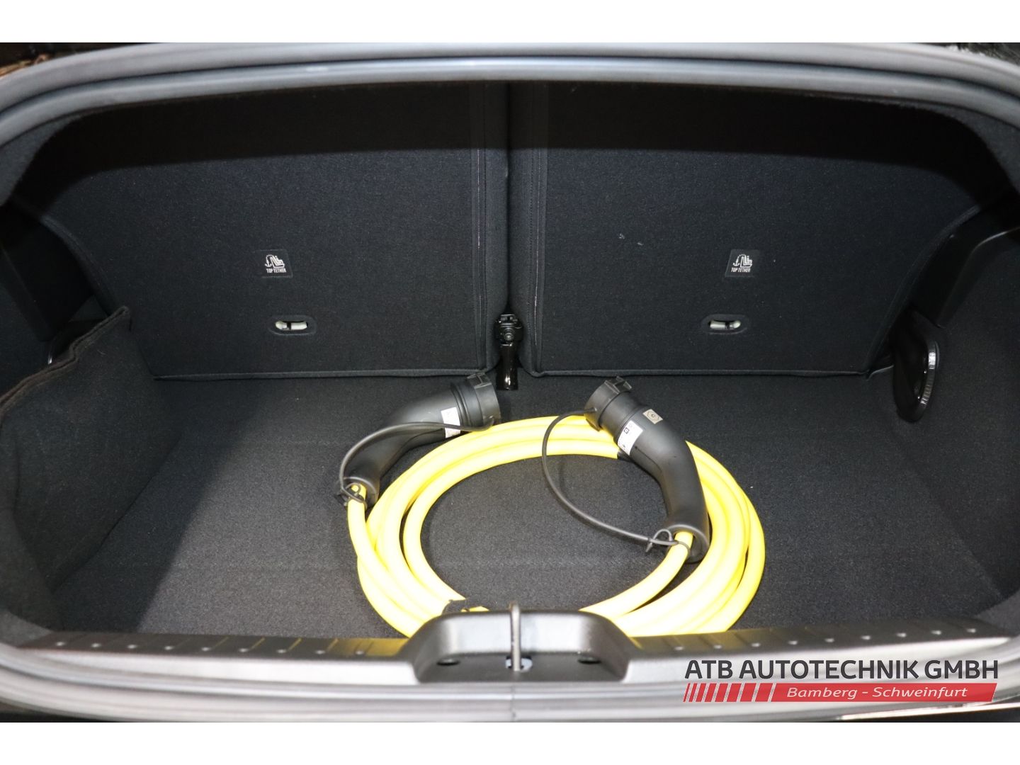 Fahrzeugabbildung Fiat 500e Cabrio 23,8 kWh RED Komfort-Paket Apple Car