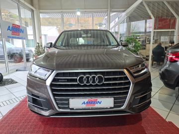 Audi Q7 - 1