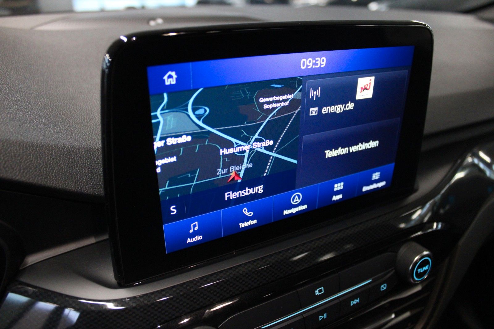 Fahrzeugabbildung Ford Kuga ST-Line X LED AHK Winter Technologie Paket