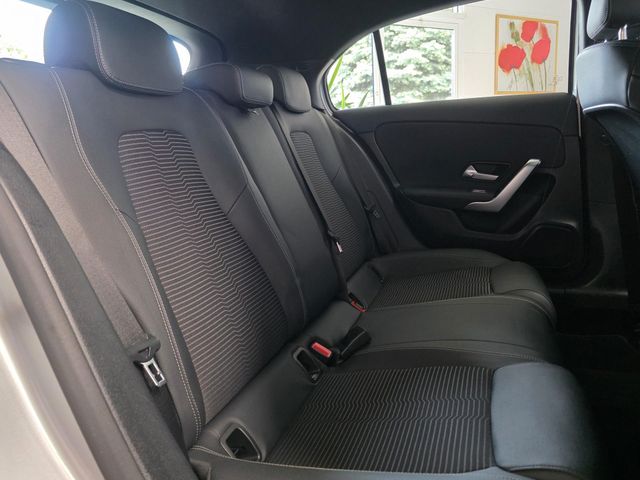 MERCEDES-BENZ A 200 — Foto 26