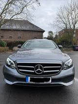 Mercedes-Benz E 220 d Autom. - - Mercedes-Benz E 220 Gebrauchtwagen in Köln