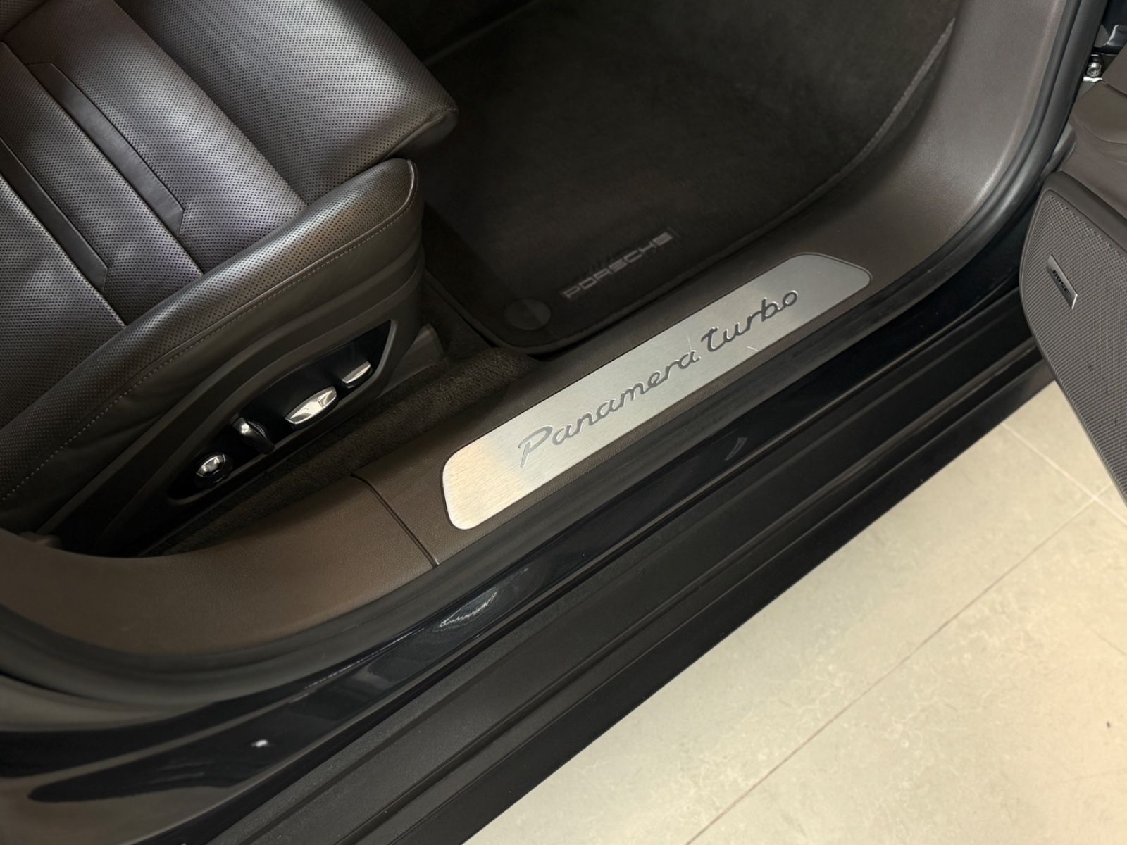 Panamera Turbo 21" ACC Matrix 4xMemory