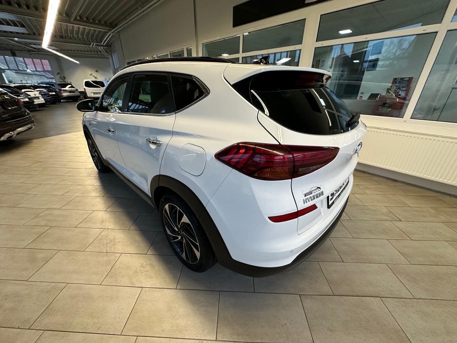 Hyundai Tucson Premium Mild-Hybrid 2WD LEDER/PANO/AUT