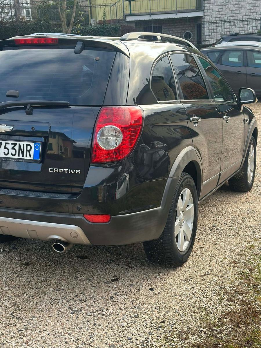 Chevrolet Captiva 2012 — photo 12