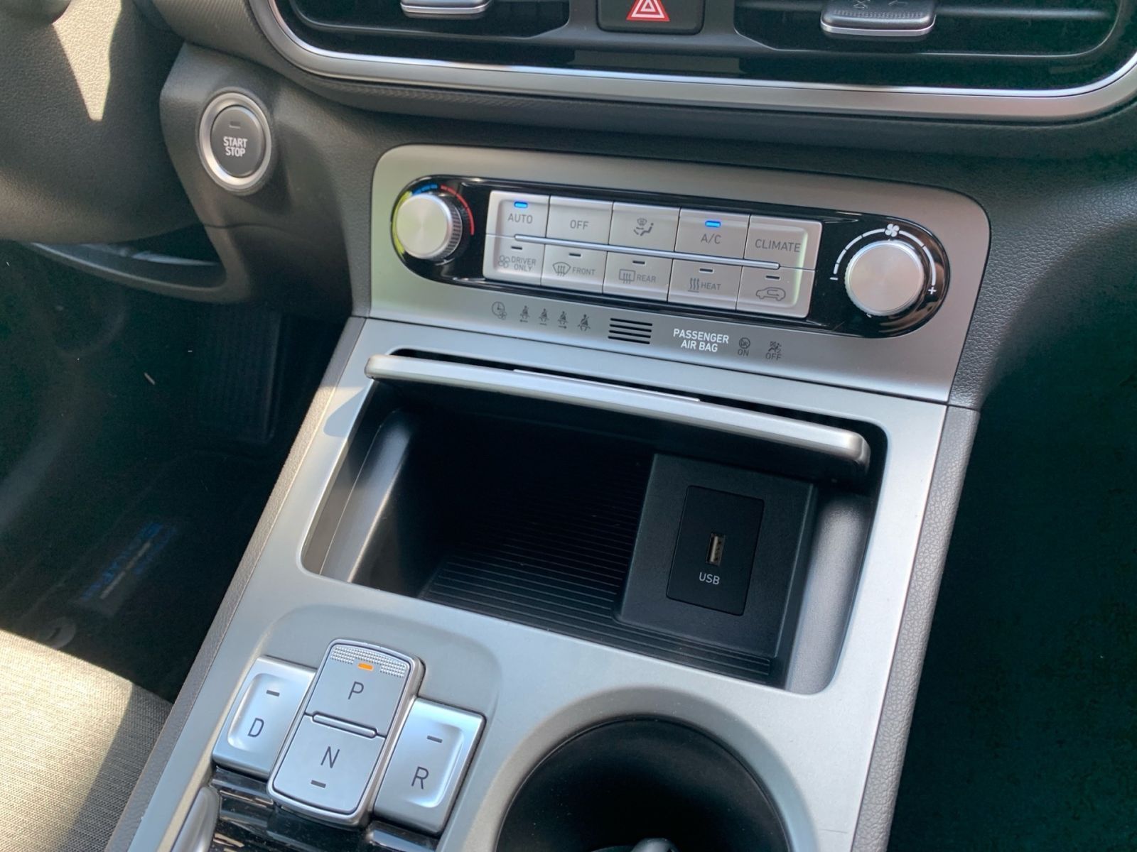 Fahrzeugabbildung Hyundai KONA Edition 30+ 1Hd 8x bereift