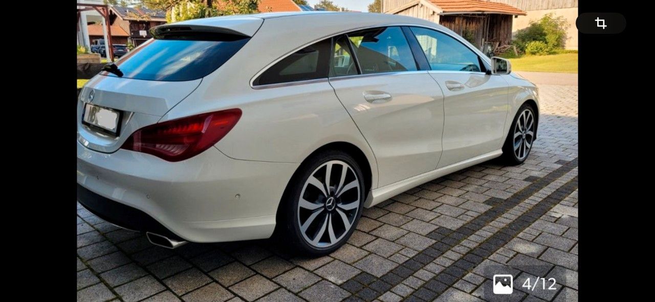MERCEDES-BENZ CLA 180 -