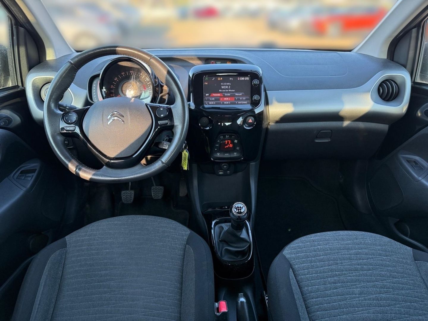 Fahrzeugabbildung Citroën C1 AIRSCAPE Shine 1.0 Klimaautomatik Sitzheizung