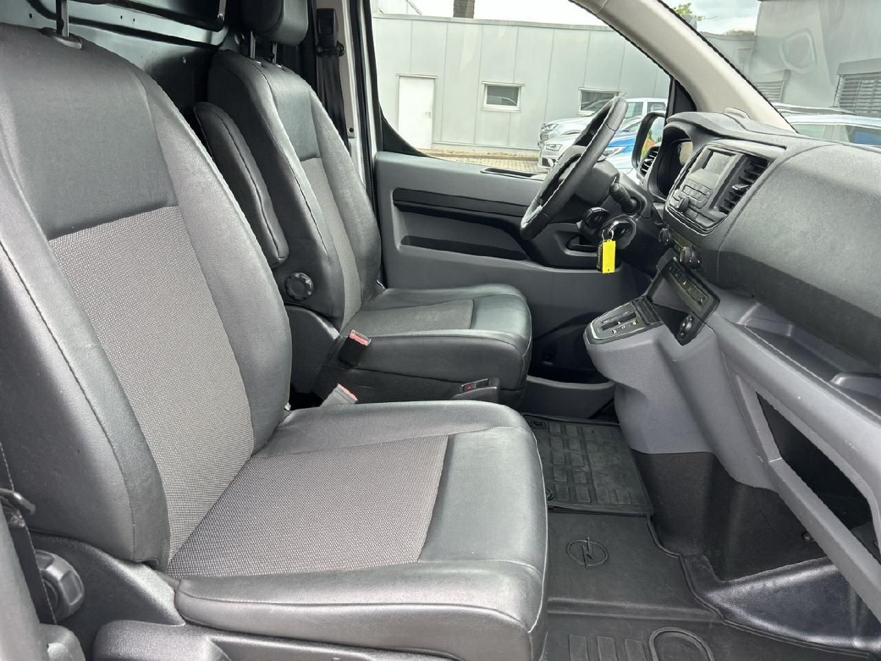 Fahrzeugabbildung Opel Vivaro Kasten Electric Edition M 75kWh