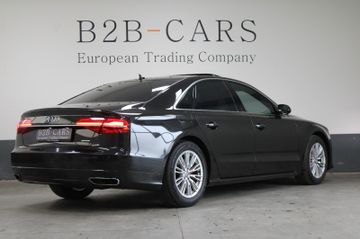 Audi A8 - 4
