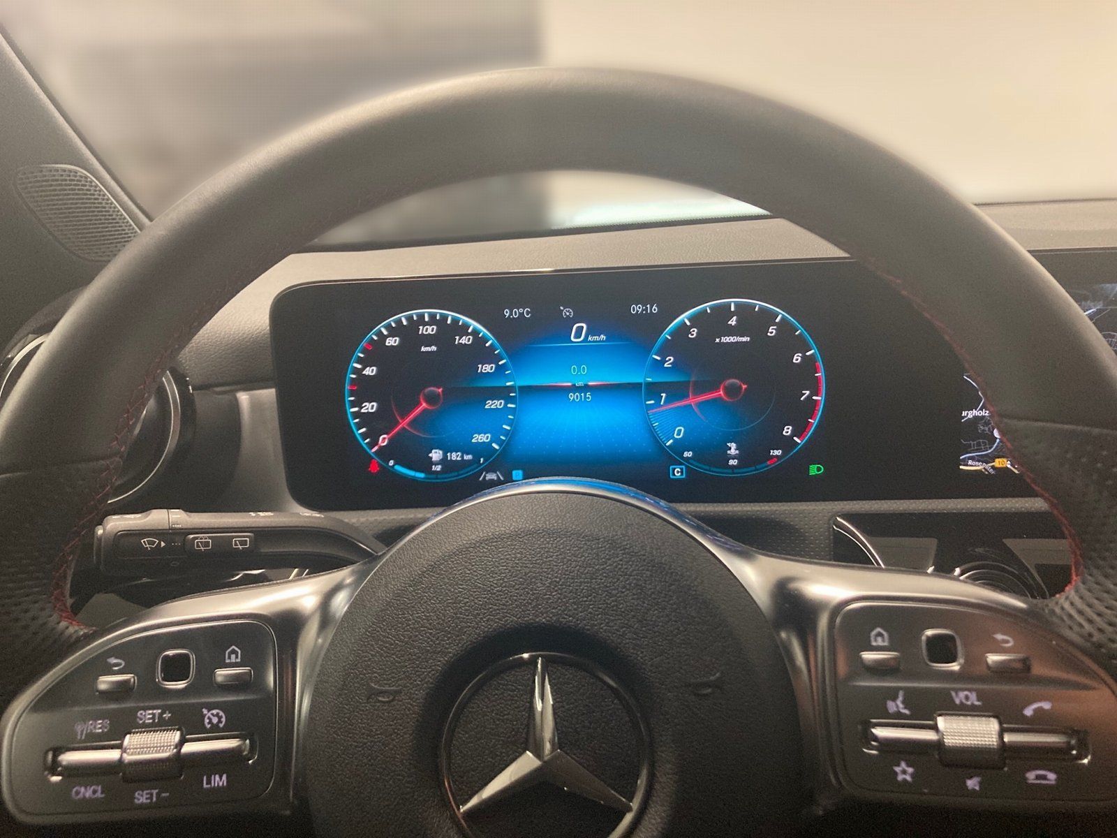 Fahrzeugabbildung Mercedes-Benz A 200 AMG*Kamera*Ambiente*MBUX-High*Sound*18"
