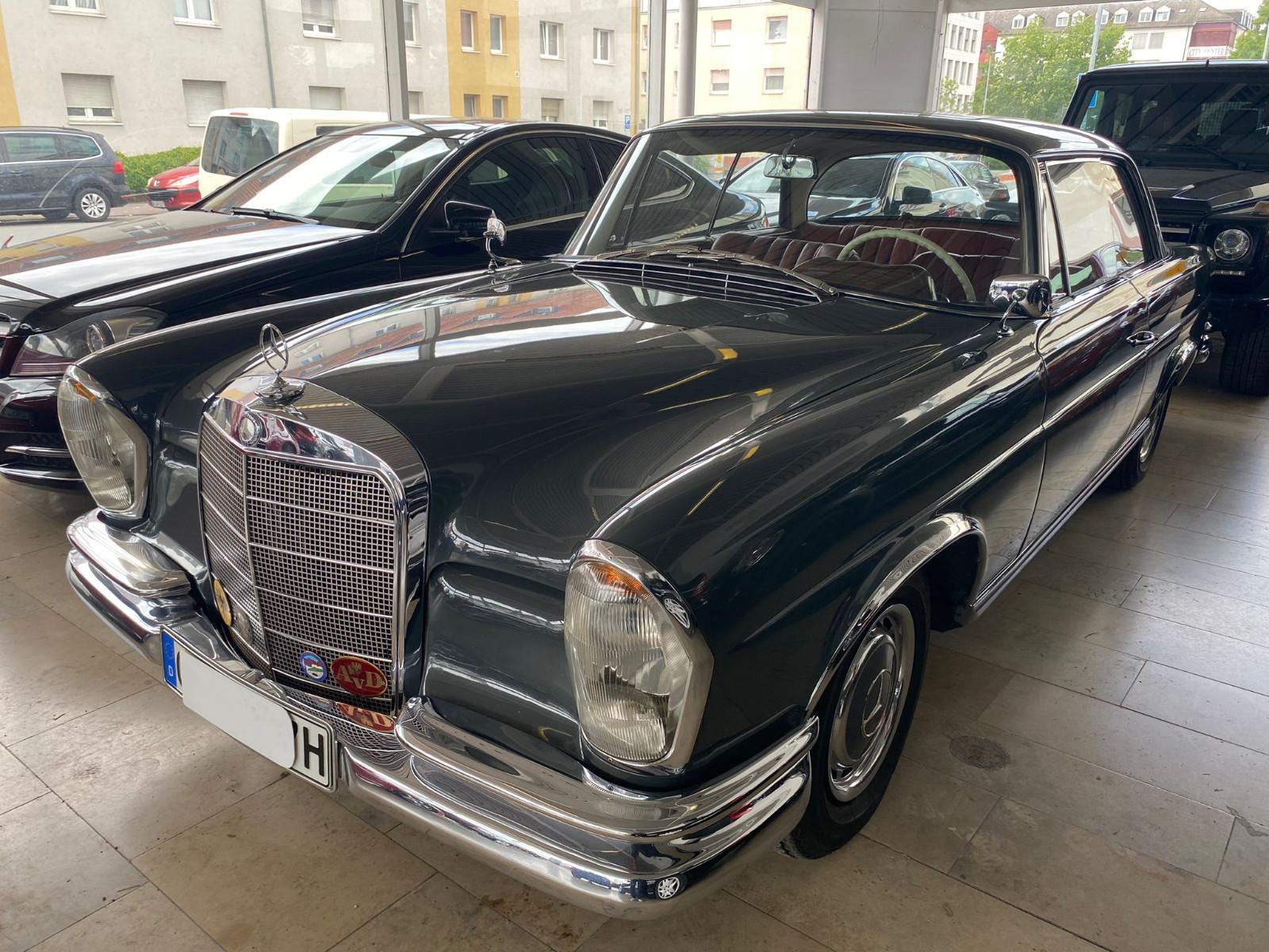 Mercedes-Benz 220 Coupe/SEB W211 /1963/Zustandsnote 2/Oldtimer