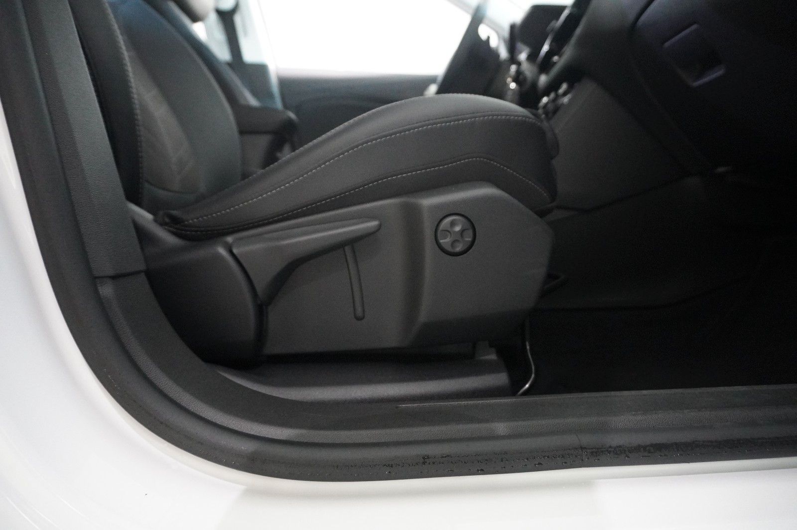 Fahrzeugabbildung Opel Grandland (X) 1.2T GS SPORT NAVI/LED/KAMERA/VIRT