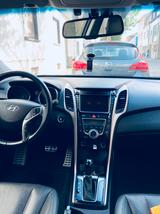 Hyundai i30CW 1.6CRDi Automatik Style Vollleder Smartkey - Hyundai i30: Crdi Style