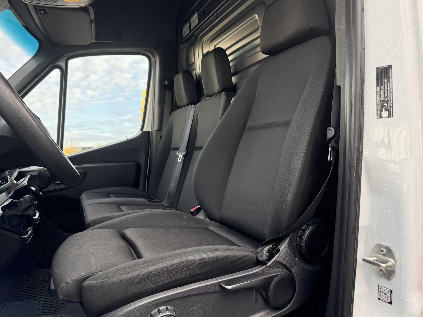 Fahrzeugabbildung Mercedes-Benz Sprinter 317 CDI Frischdienst Fahr/Standkühl