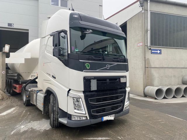 Volvo FH 500 mit Silo Kompressor und Nebenantrieb